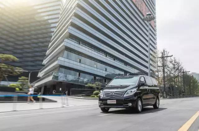 东风风行cm7和埃尔法对比,cm7改装埃尔法