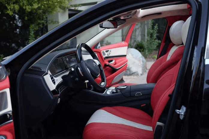 奔驰迈巴赫s600加长5.98米,浙江土豪开488万车