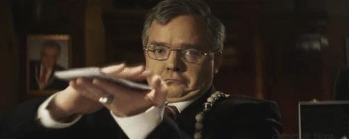 supreme x louis vuitton红色包限量多少 (supreme与lv联名黑色滑板)