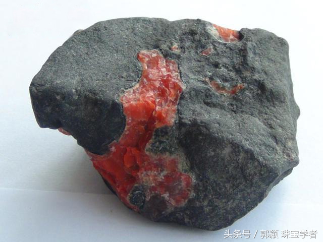 值得收藏的天然石头有哪些,这些五颜六色的石头竟然价值上亿