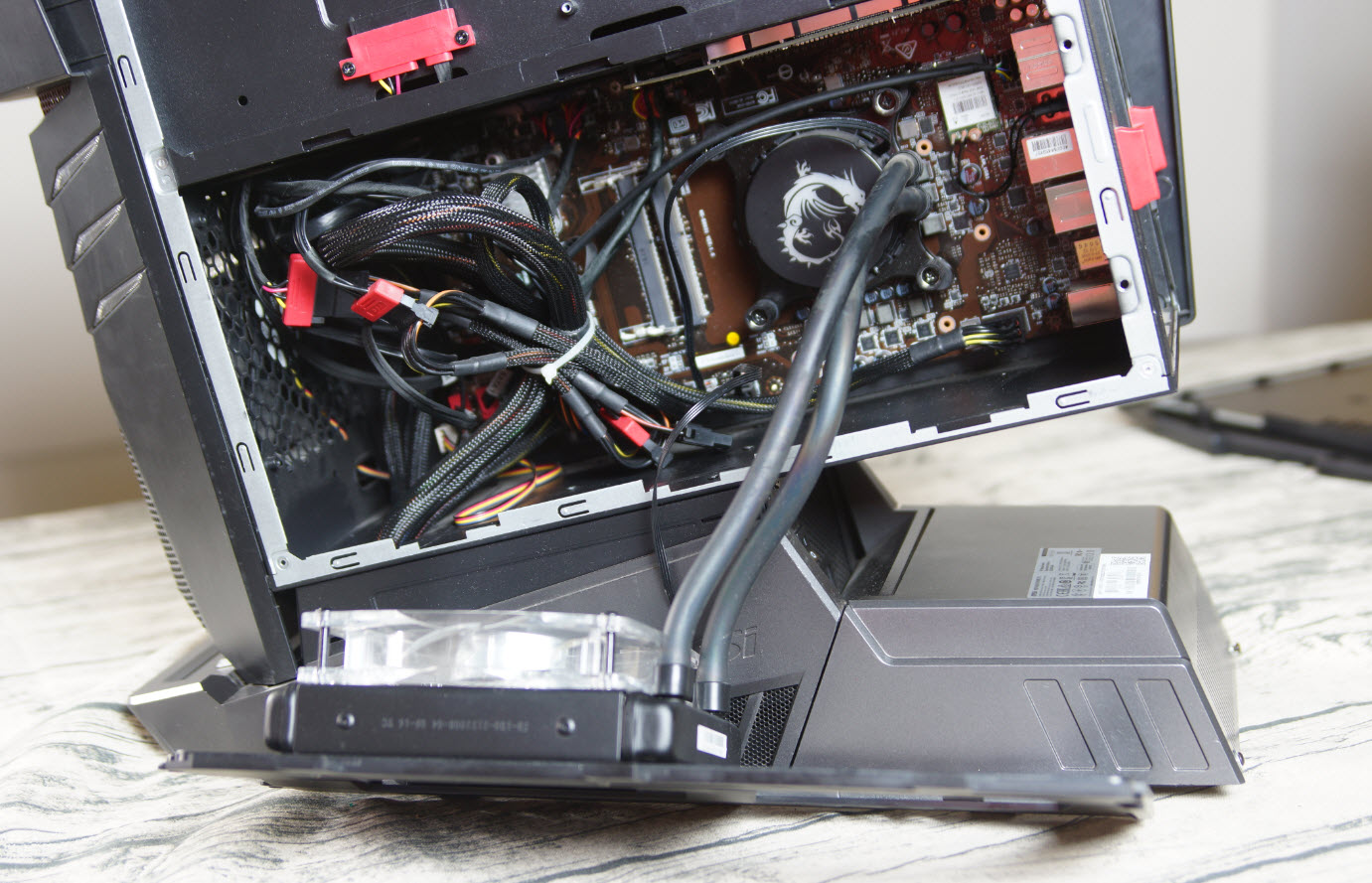 赛博坦主机评测,塞伯坦的主机