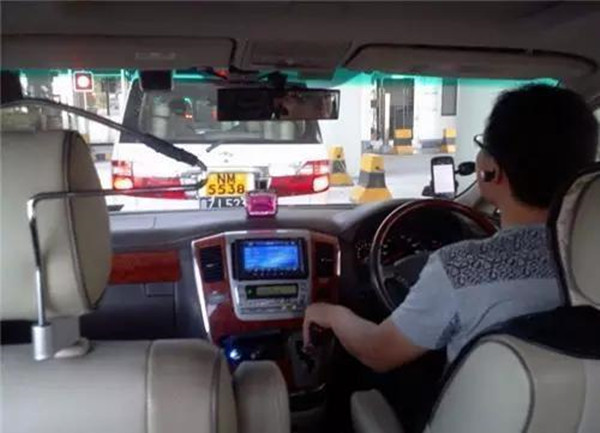 为什么有左行右舵和右行左舵,左舵右舵车有什么区别