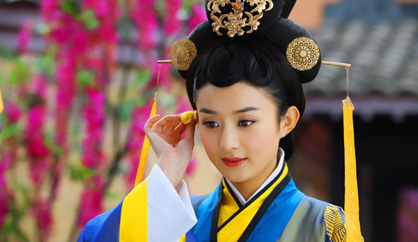 赵丽颖有种岁月沉淀之后的优雅,赵丽颖默默努力惊艳所有人