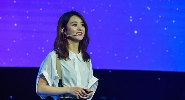 赵丽颖有种岁月沉淀之后的优雅,赵丽颖默默努力惊艳所有人