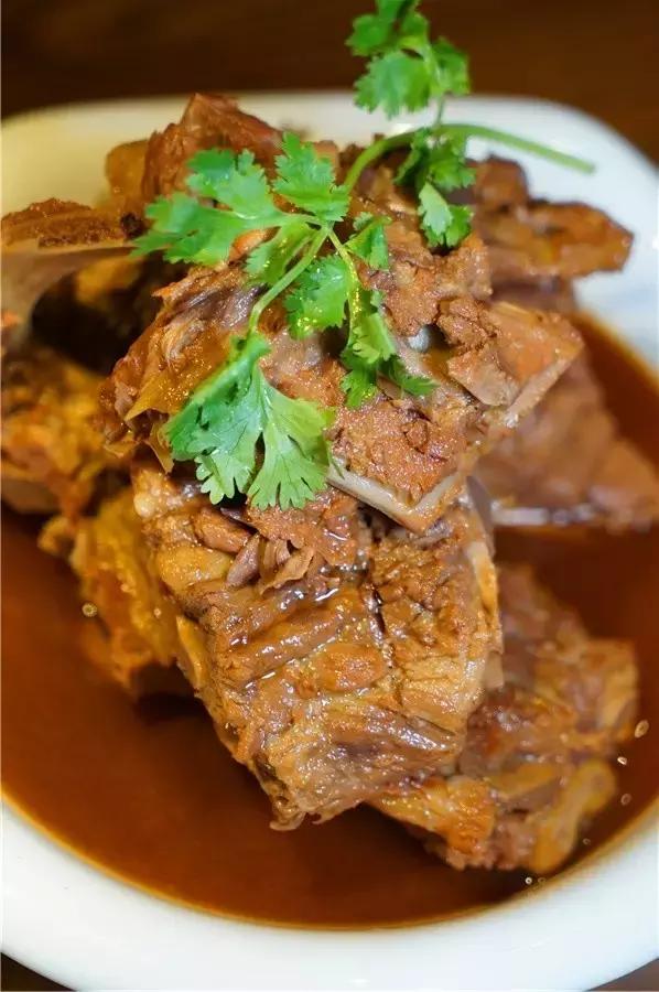 蒙眼用剪刀做面,服了!这么牛X的店居然系佛山的10年老字号!东家好吃才是硬道理!