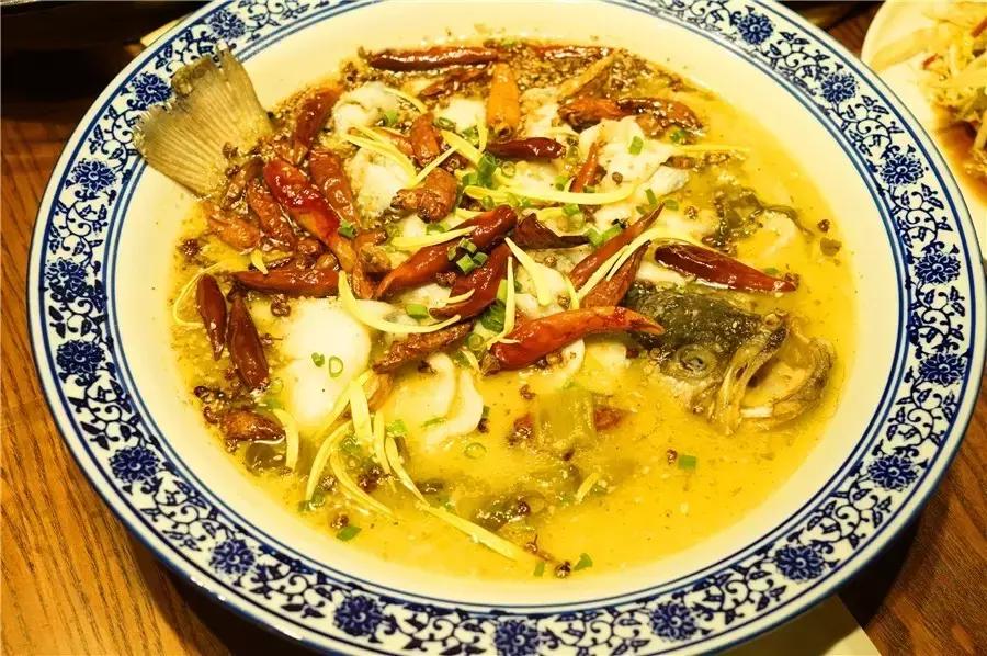 蒙眼用剪刀做面,服了!这么牛X的店居然系佛山的10年老字号!东家好吃才是硬道理!