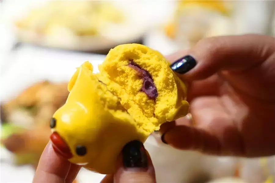 蒙眼用剪刀做面,服了!这么牛X的店居然系佛山的10年老字号!东家好吃才是硬道理!