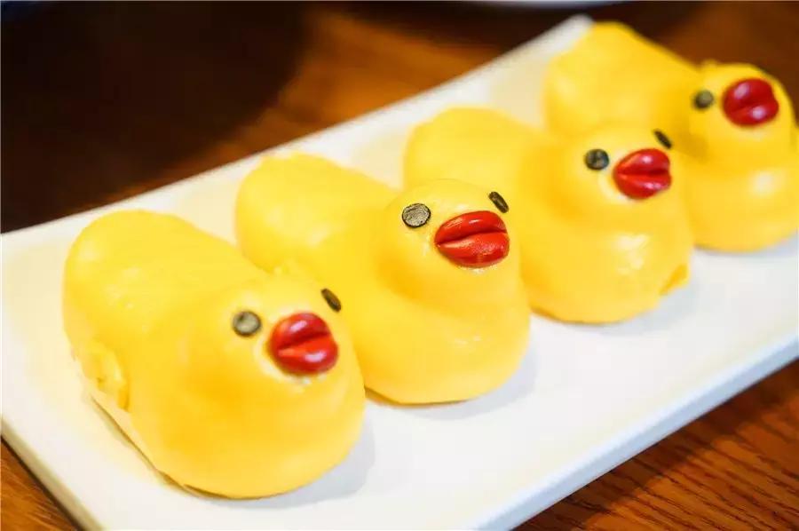 蒙眼用剪刀做面,服了!这么牛X的店居然系佛山的10年老字号!东家好吃才是硬道理!