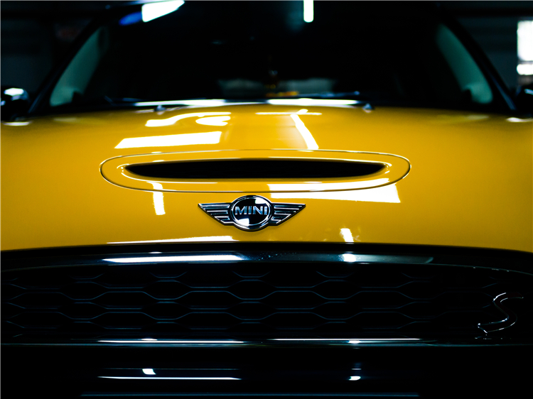 一辆小MINI的“逆改装”过程，和两年拍不到沪牌引发的伤不起事件