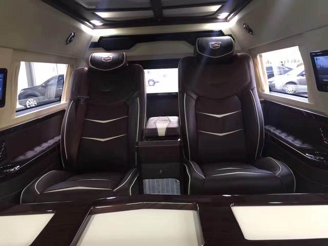 凯迪拉克总统一号vs林肯领袖一号,最新款凯迪拉克总统一号加长版