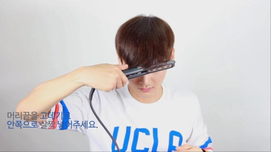 起床之后头发扁塌塌的，一点都不有型，今天教大家一个三分钟就能完美拯救的方法