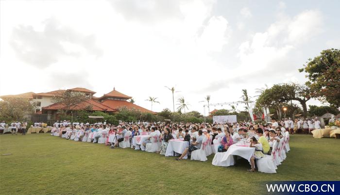 咖啡美妆惊艳亮相巴厘岛，巧迪尚惠全新“裸妆神器”长啥样？