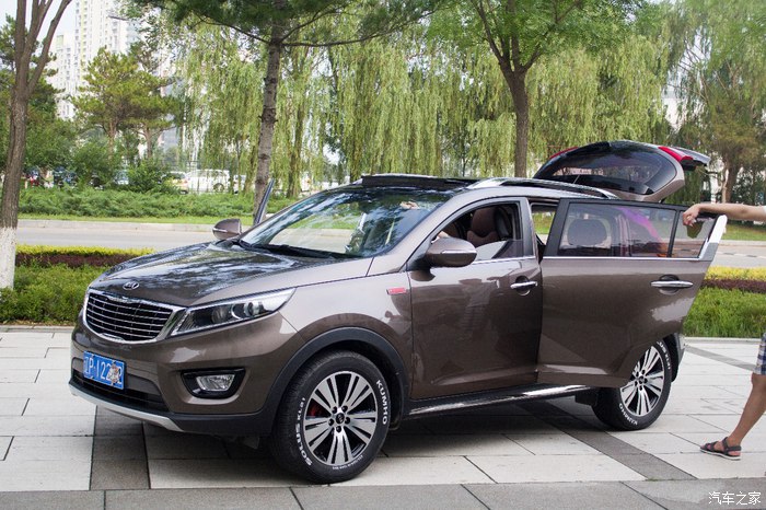 对标本田CR-V颜控选择更实惠的起亚智跑