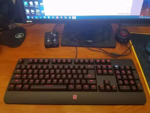 男女花钱的分歧有多大？男朋友花1000块买了第8个键盘