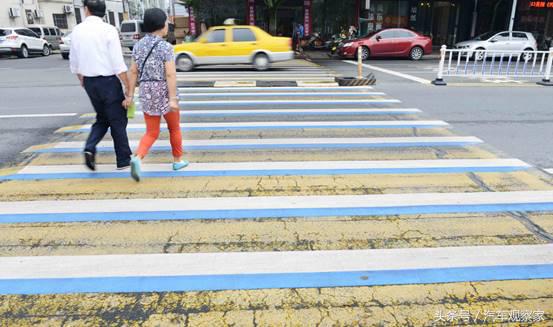 开车速度80撞伤了闯红灯的行人,开车撞了闯红灯的行人怎么办