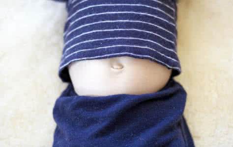 为什么宝宝的后脖子不能受凉,为什么宝宝的后背很热