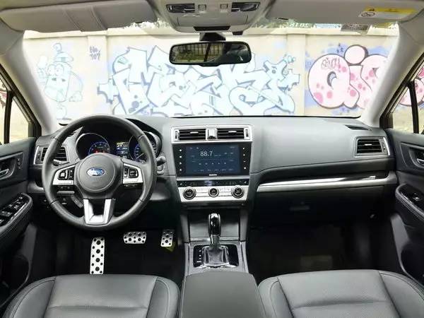 斯巴鲁力狮视频评测懂车帝,斯巴鲁力狮第一人称试驾