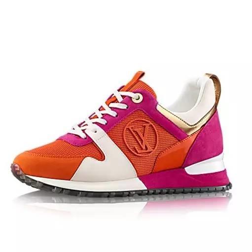 杨幂的最近穿的运动鞋,杨幂穿的薄荷绿运动鞋