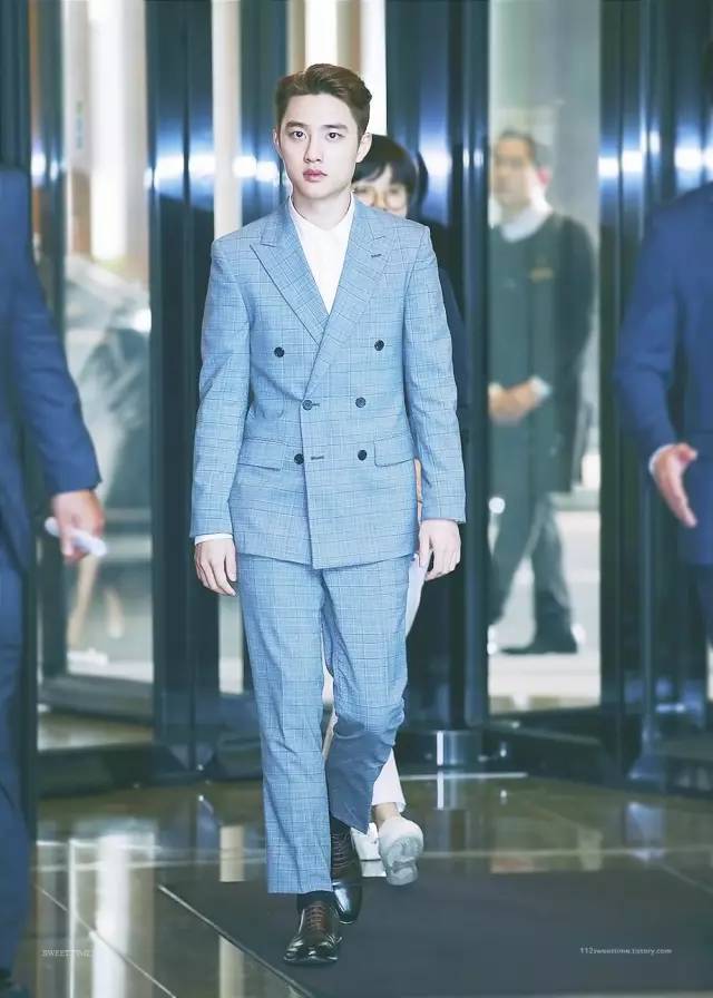 一周爱豆穿衣榜｜款爷DIY服装SWAG满分卡皇时髦翻天允儿小公主