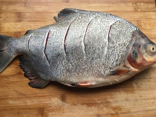 最简单的蒸鱼方法鲈鱼,蒸鱼的料汁怎么调清蒸海鱼