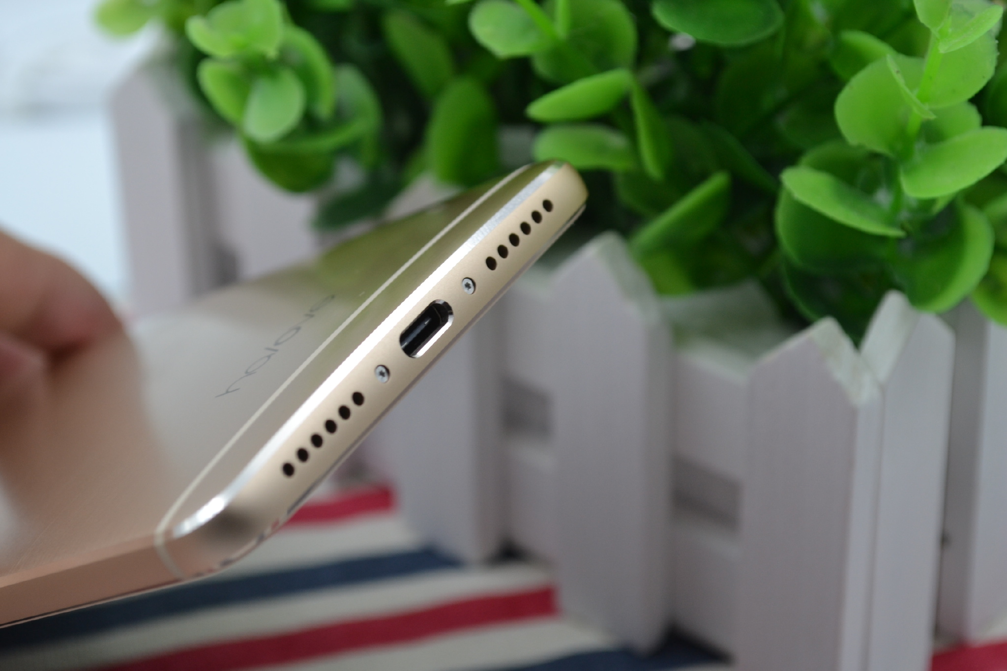 对家人的爱更多一点,九爱亲情手机HaloveH1上手测评