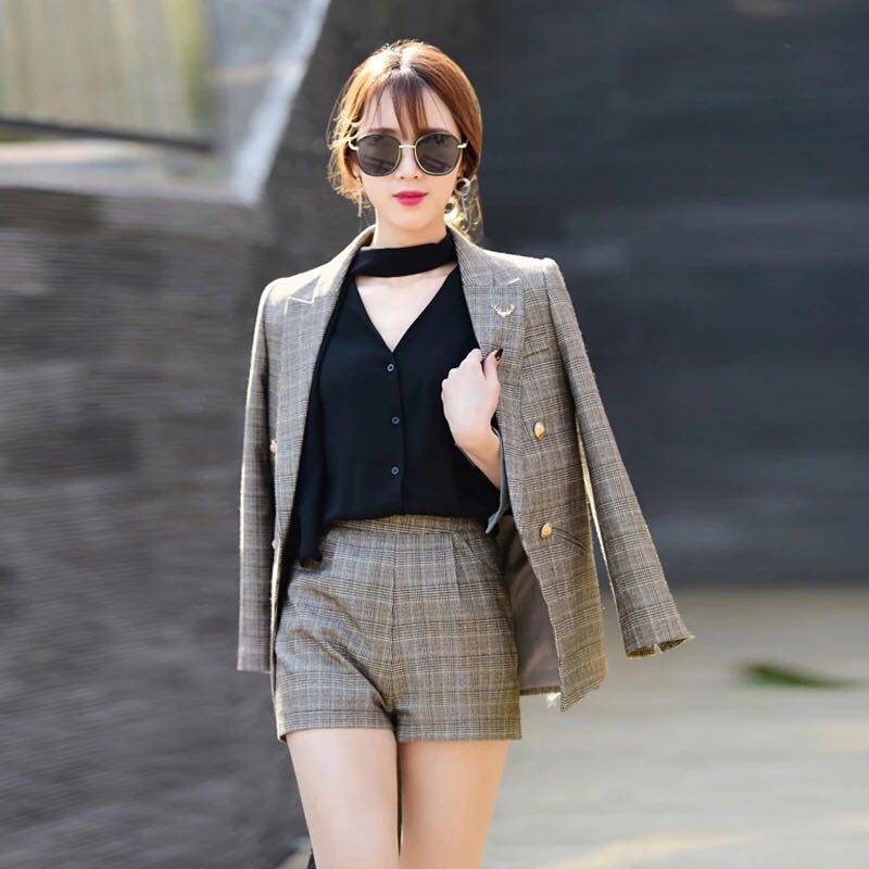 女星都在穿这件桌布单品，看完1秒就爱上！