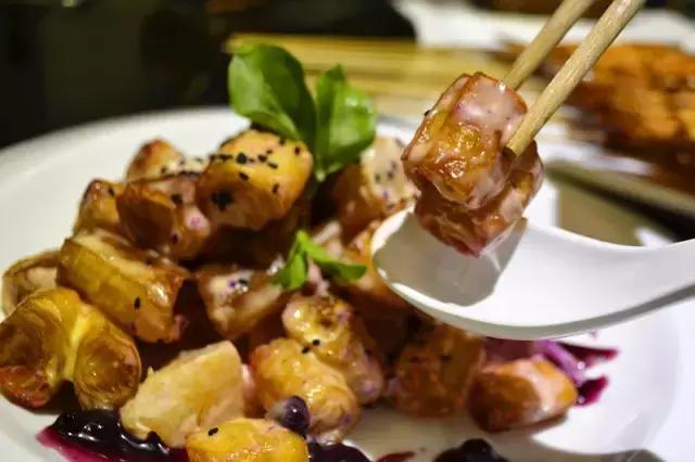 大连黑帮大哥招小弟，烤串江湖够狠你就来