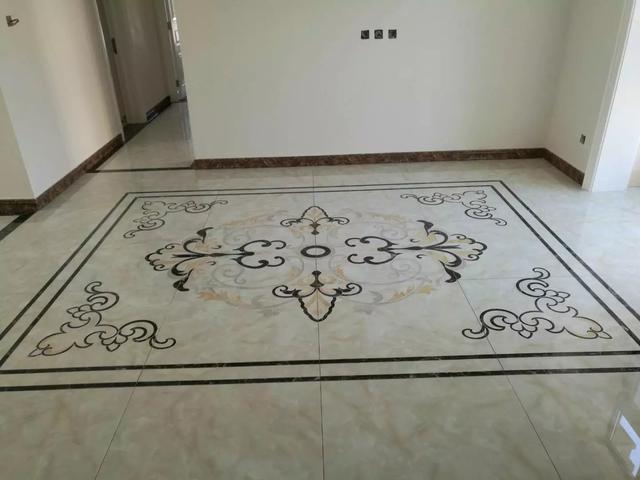 图案不同的花砖优缺点,白色砖和花砖贴出来的效果