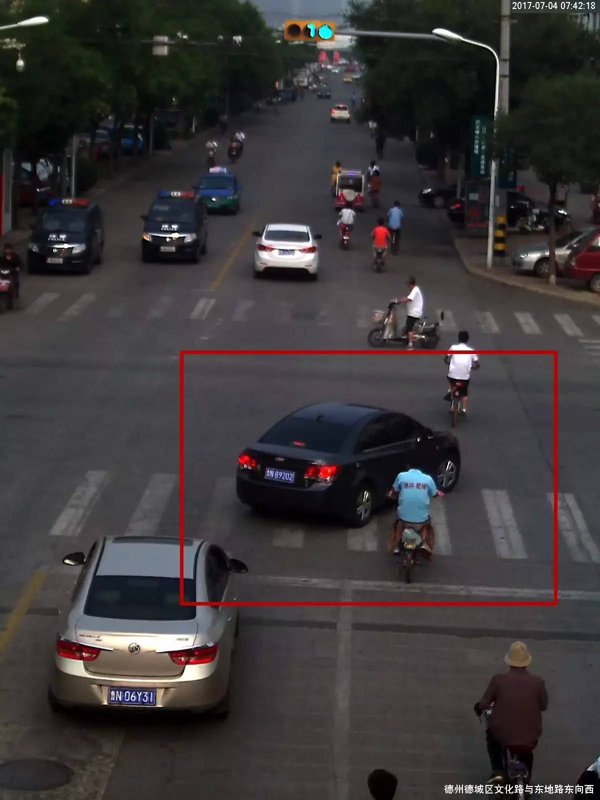 机动车不礼让斑马线将罚款吗,不礼让行人有车挡着看不到