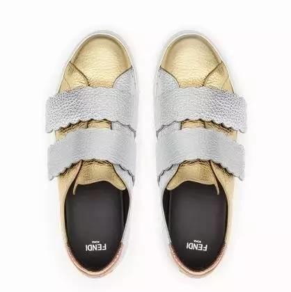 杨幂的最近穿的运动鞋,杨幂穿的薄荷绿运动鞋