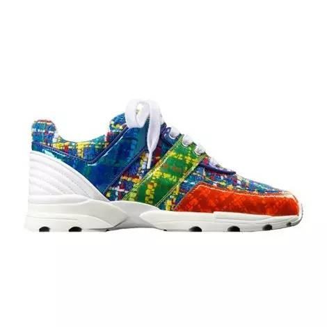 杨幂的最近穿的运动鞋,杨幂穿的薄荷绿运动鞋