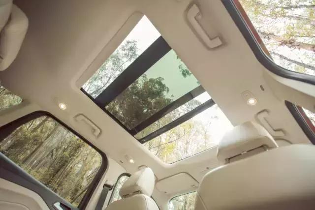 一台能买菜带娃下工地的“超跑”，评测2017款福特翼虎