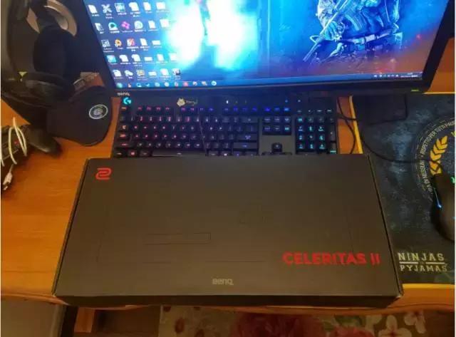 男女花钱的分歧有多大？男朋友花1000块买了第8个键盘