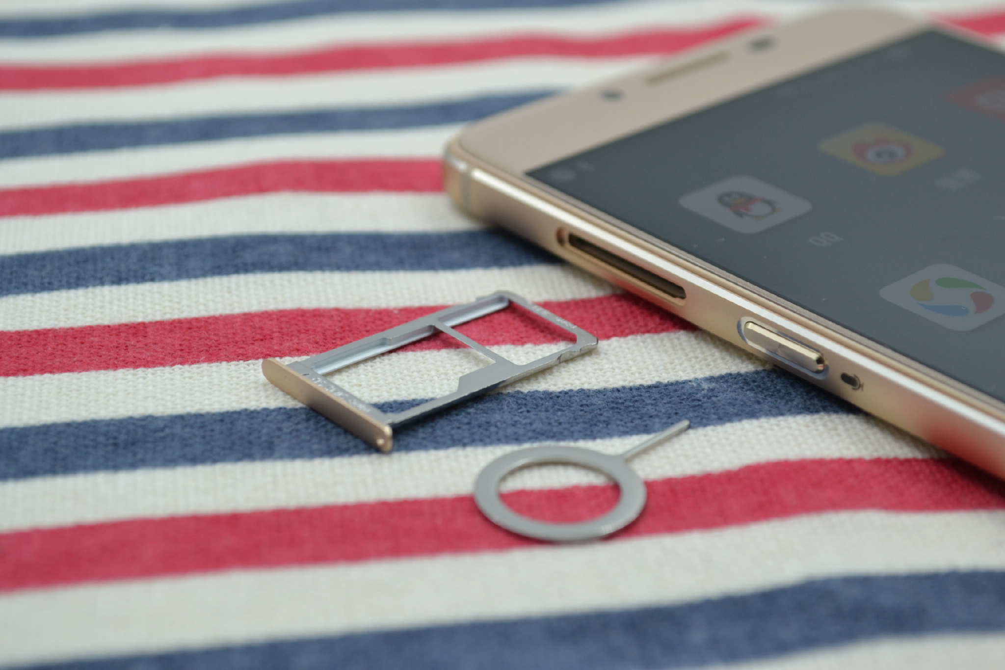 对家人的爱更多一点,九爱亲情手机HaloveH1上手测评