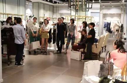 衣服批发过来卖不出去怎么清仓,衣服批发卖不出去