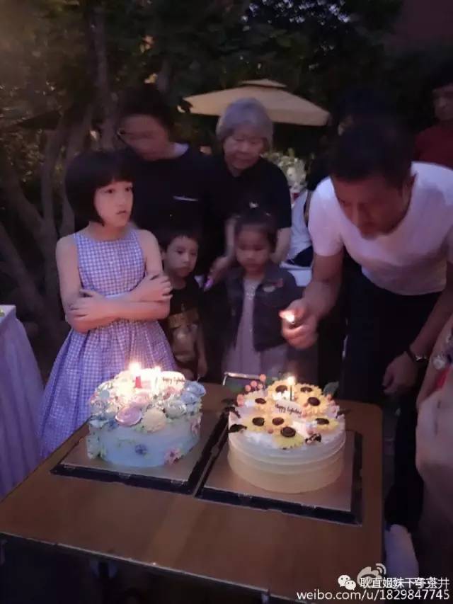 李嫣Style!王菲李亚鹏女儿变身超模05后都出来闯天涯了