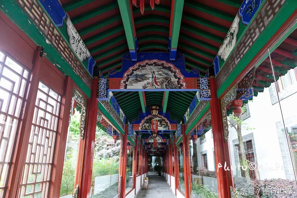 去丽江住客栈好还是住民宿,去丽江客栈还是酒店