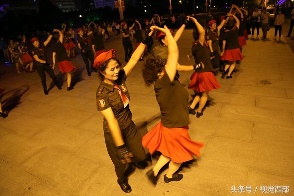 甘肃广场舞大妈,广场舞大妈平凉