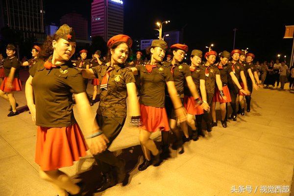 甘肃广场舞大妈,广场舞大妈平凉