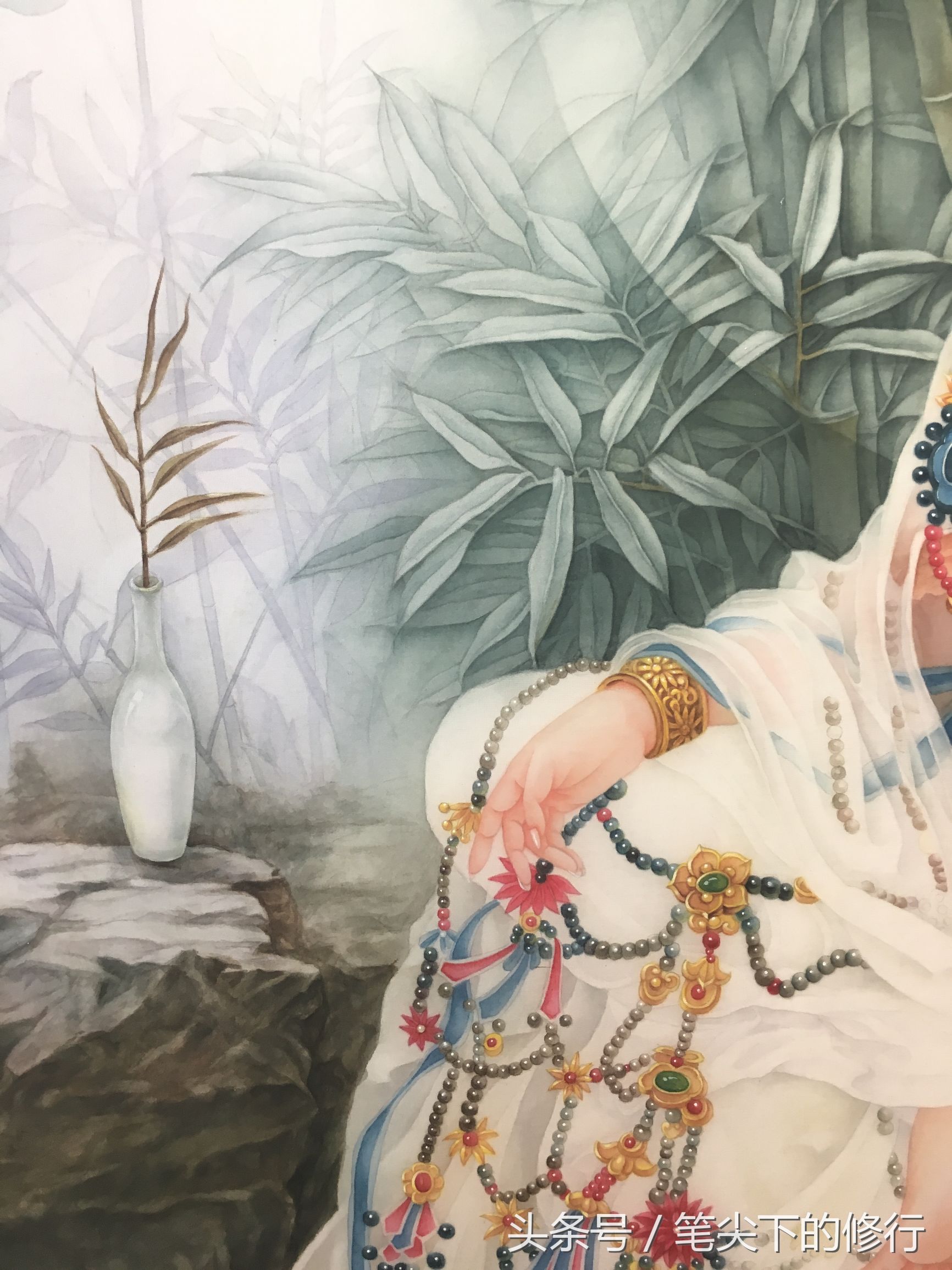 美到极致的菩萨｜听涛观瀑望水月，静思禅定得自在