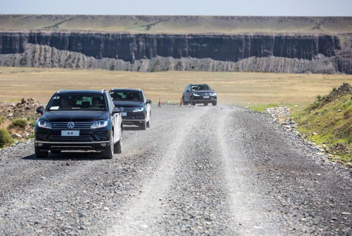 途锐内饰变化,途锐二代和三代变化