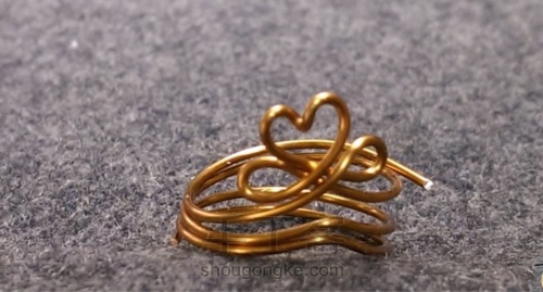 又好看又能戴的戒指手工,怎么做简单又漂亮的爱心戒指