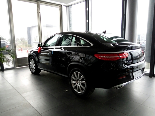 史上最草率的购车经历！奔驰GLE320coupe提车实录，看完你就知道有多草率了！