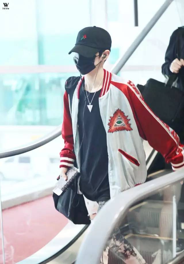 一周爱豆穿衣榜｜款爷DIY服装SWAG满分卡皇时髦翻天允儿小公主