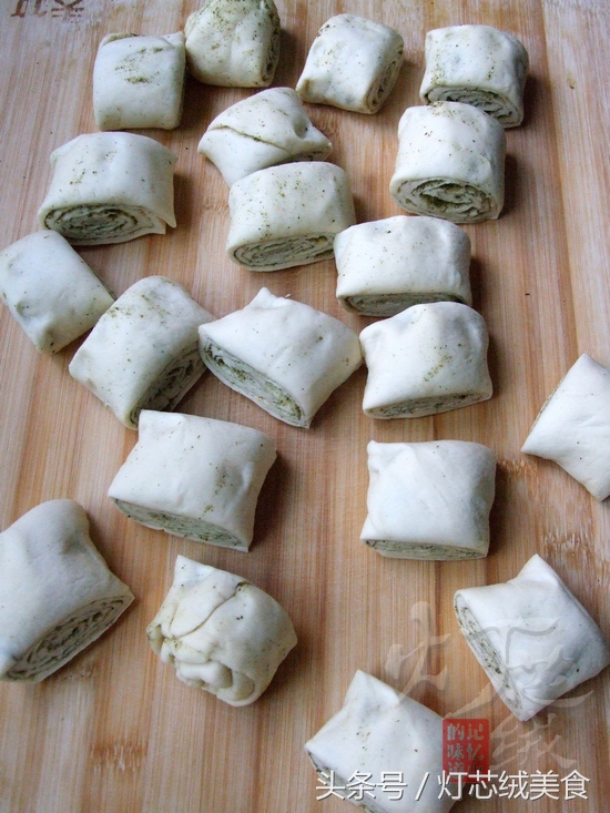 甘肃蒸花卷苦豆子,西北苦豆子烤花卷