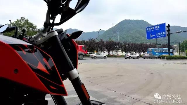 15款ktm690试驾,试驾KTM690Duke