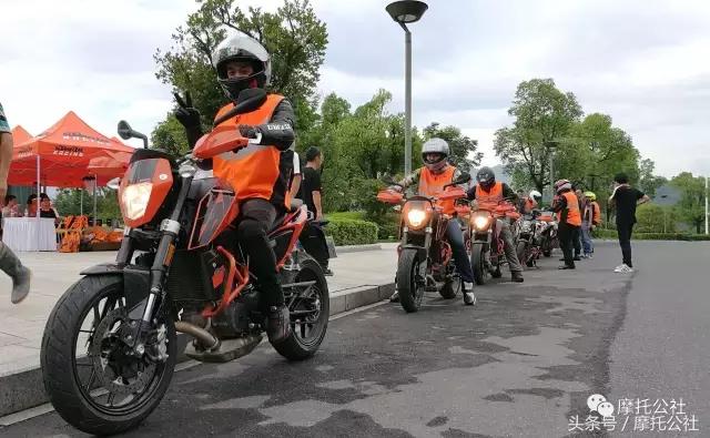 15款ktm690试驾,试驾KTM690Duke
