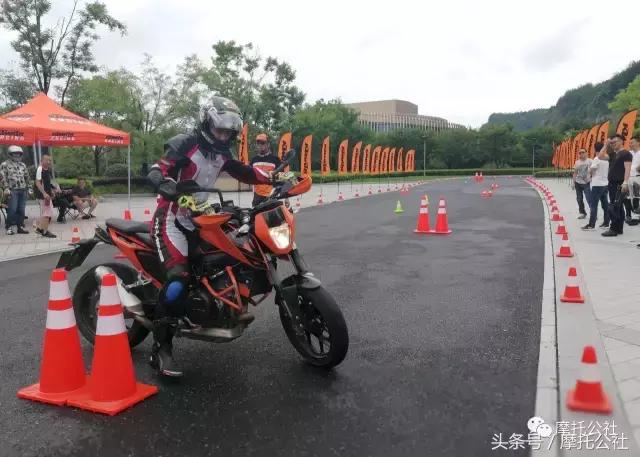 15款ktm690试驾,试驾KTM690Duke