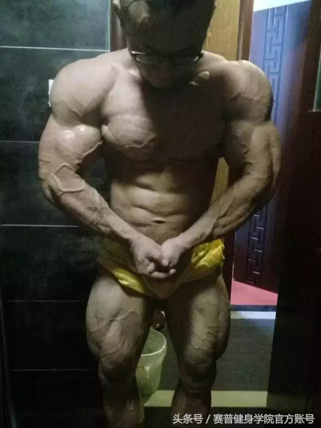 健美冠军的健身之路,小伙坚持健身9年增重70斤变健美