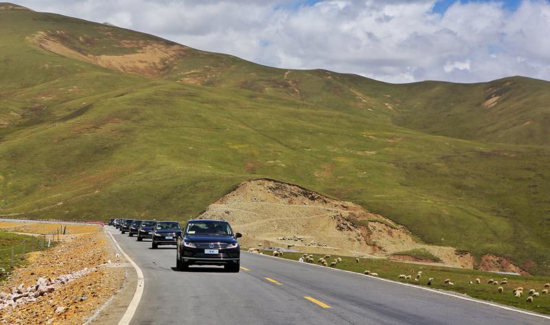 途锐内饰变化,途锐二代和三代变化